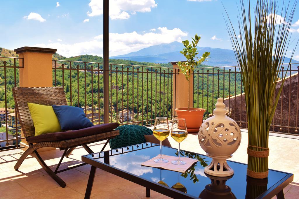 Cento Tari' Guest House Castiglione De Sicilia Exterior foto